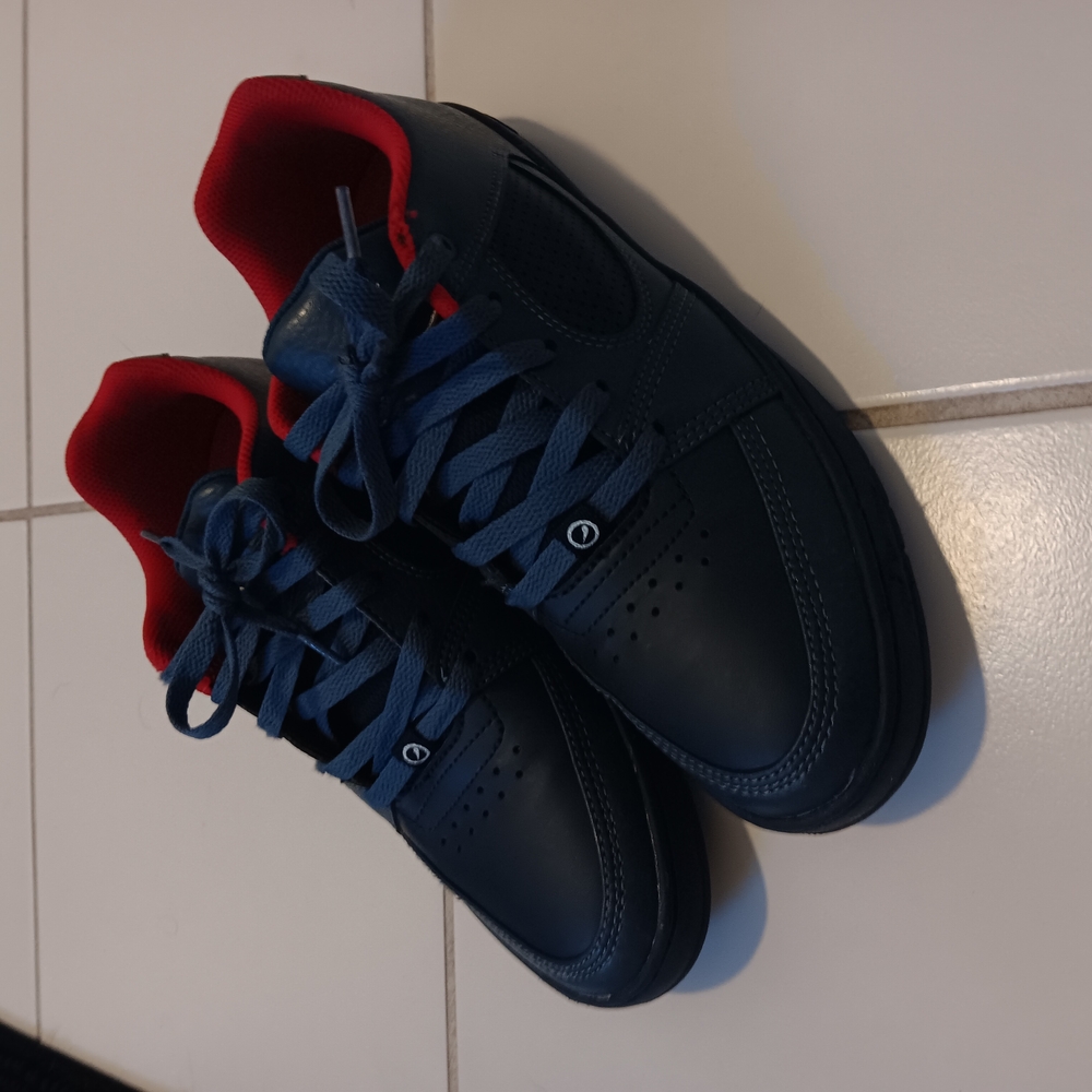 Ès Accel Slim Size 7.5 Mens